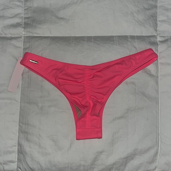 NWT VS Itsy rouged back bikini bottom XS - Picture 2 of 4